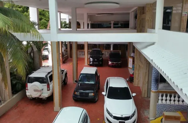 Hotel La Casona Dorada Saint Domingue parking